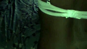Twerking black women with big ass and phat booty