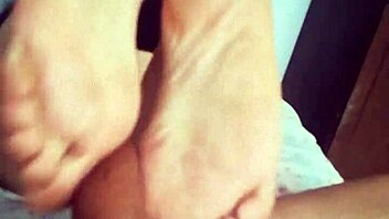 Naughty foot play with a full-figured partner