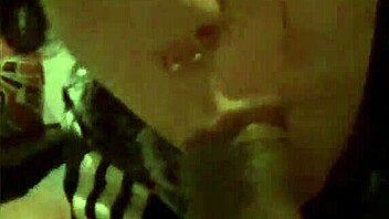 A friend gives a good BLOWJOB to her boyfriend