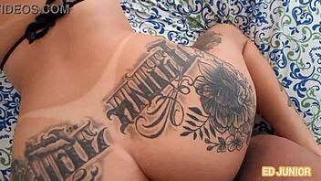 fudendo novinha sem camisinha antes da praia