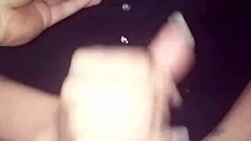 Argentiinalainen vaimo saa tissien puristelua ja käsityötä kumille