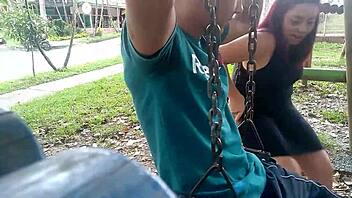 Rica mamada by latina culona on Medellín streets