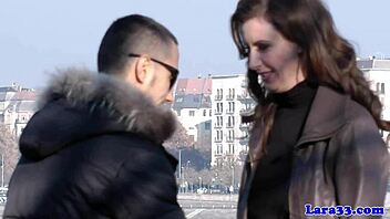 الكوغر البريطانية منحنية للدوجيستايل الشديد بعد الشفوي