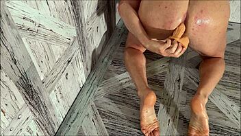 Gay Bottom Pig Uses Anal Toys On Hunk