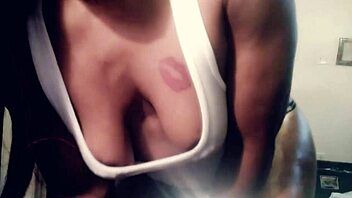 Oil Ass Bouncing To Bounce Song!