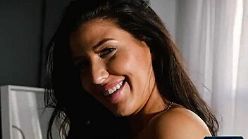 Portuguese and Canadian brunettes, are you hot lesbian babes?