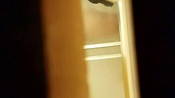 i espiando como se talla la panocha peluda, it's so hot.