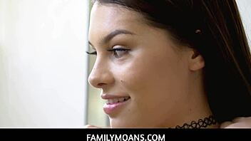 Stepsiblings Reyna Delacruz On Wreckless Vacation Sex