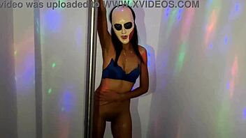 Latina Amateur Dances With Big Ass