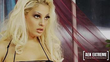 Bimbo Pornstar Katie Kaliana Gets Her Hot Box Stuffed