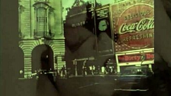 Bisa tangani foursome antar ras vintage liar ini dengan aksi berbulu?