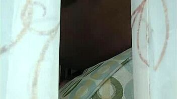 Is naejae onyxx watching me from the window?