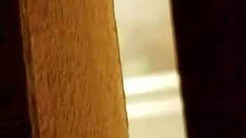 i espiando como se talla la panocha peluda, it's so hot.