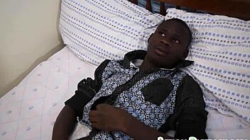Watch this real African guy jerking off hard