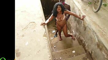 Øv, vil du se en kæmpe pik kneppe et sted i Afrika?