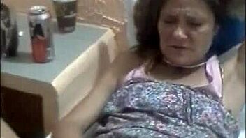 Playing with SARITA'S PUSSY while PLAYING GAME!