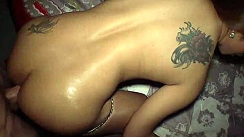 thai ladyboy barebacked 😏