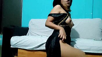 Slender brunette teen shows off her ass in amateur video