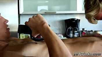 I love emo and goth twink galleries.