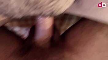 रोमांटिक कपल का पलंग तोड़ सेक्स वाली यह वीडियो देखे बिना आप नहीं रह सकते