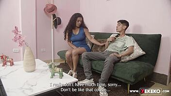 Hermanastra fogosa seduce a su peruano.