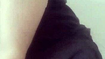 Hey, Chinese beauty, sneaking solo play on the break room sofa? Let’s keep it hush!