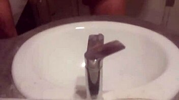 Fresh-faced gay guy pleasures himself