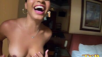 At the request of Instagram followers Yasmin Fontes tells how it was to give the ass and do a double penetration - Ed Junior