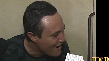 At the request of Instagram followers Yasmin Fontes tells how it was to give the ass and do a double penetration - Ed Junior