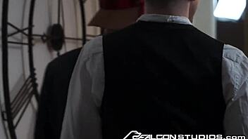 I saw evryone fuckin at this high class gay party.