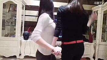 Yo, check this perfect leather pants dance by Michiel!