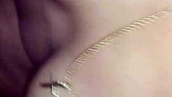 भाई की जबरदस्त चुदाई में मजा आ रहा है