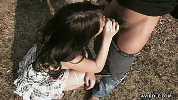 Asian babe getting fucked outdoors and she adores the session?