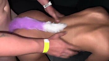 Cuckold uses gloryhole at swing bar party