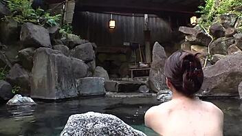 Japanese babe relaxes in hot spring mixed bath with boyfriend