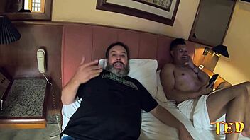 At the request of Instagram followers Yasmin Fontes tells how it was to give the ass and do a double penetration - Ed Junior