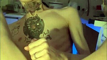 I watch twinks masturbatin' in gay romantic way