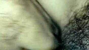 भाई की जबरदस्त चुदाई में मजा आ रहा है