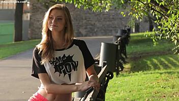 Teen 18+ Patritcy Strips in Sporty Solo Show