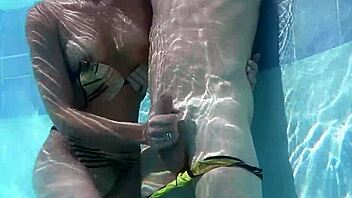 Intense Underwater Blowjob with Minnie Manga Feels So Wild