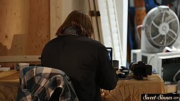 I’m ridin’ stepdad’s huge cock, can’t believe how big it is, ya know!