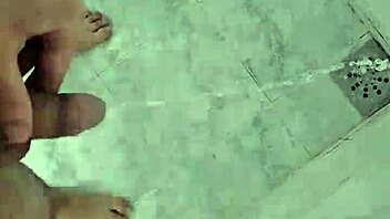 Young Twink Pisses Deliciously In The Shower