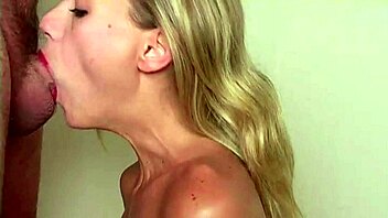 Blonde Housewife Deepthroats Husband's Cock And Takes Huge Cumshot On Pretty Face?