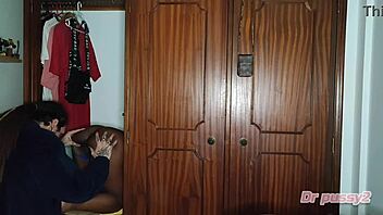 Skrijala se je v omari po medrasni jebi z svakom, a mož jo je ujel