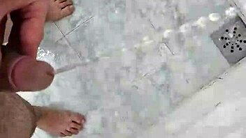 Young Twink Pisses Deliciously In The Shower