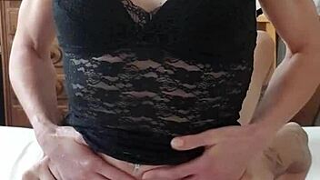 hot milf in stockings lingerie receives muff diving ass licking