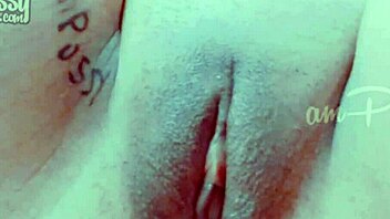 Closeup Amateur Shaved Pussy Fingering And Rubbing Solo