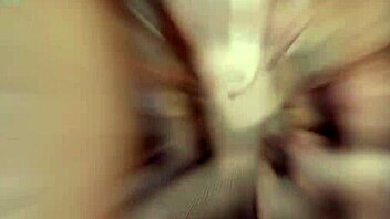 Is AlyceNoir getting wrecked in 5on1 rough session?