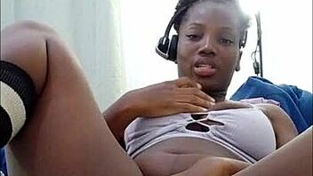 ebony babe plays with tight pussy solo