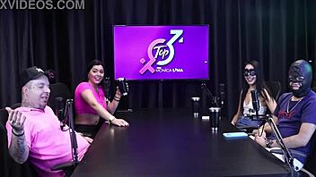 Duas Safadas Ficam Peladas Mostrando o Peito e a Buceta Gostosa - Novinhos da Imperium Sheer Red